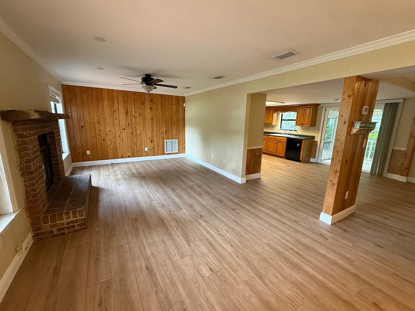 2 Story Home in Heatherwood — Photo 2