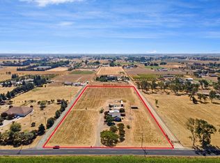 9998 E Collier Rd, Acampo, CA 95220