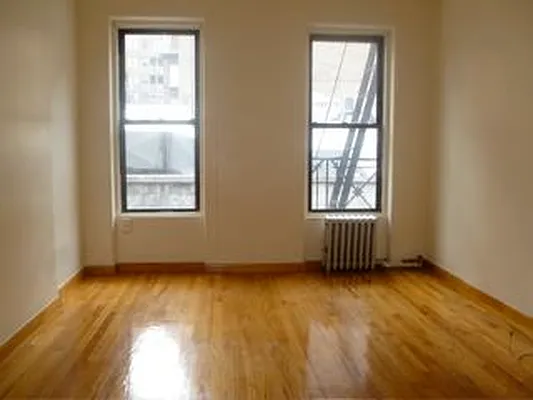 Rented by Robyn Lee, LREB | media 40