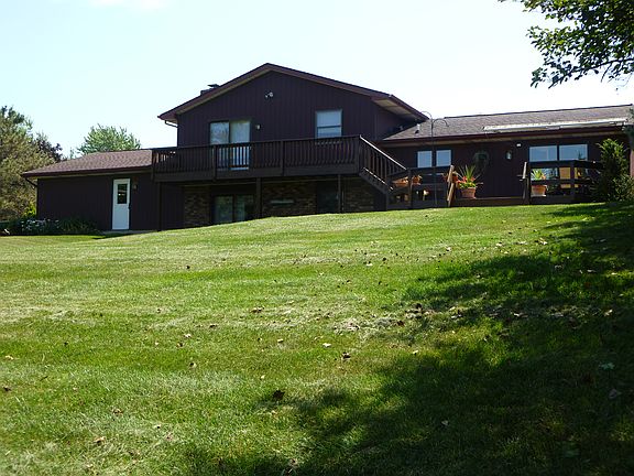 2nd image of 252 Tamarack Dr
