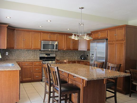 2nd image of 6550 Calle Pavana