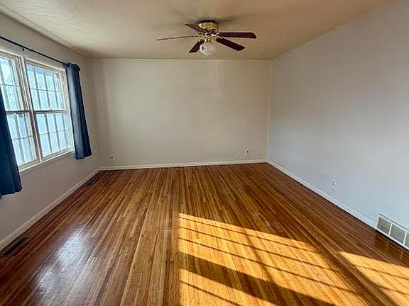 2nd image of 1505 Roosevelt Dr