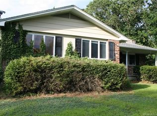 818 Hopeville Rd, Griswold, CT 06351