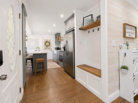 4th image of 40 Sarah Drive