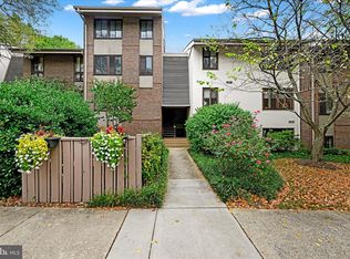 113 Cross Keys Rd UNIT R113D, Baltimore, MD 21210