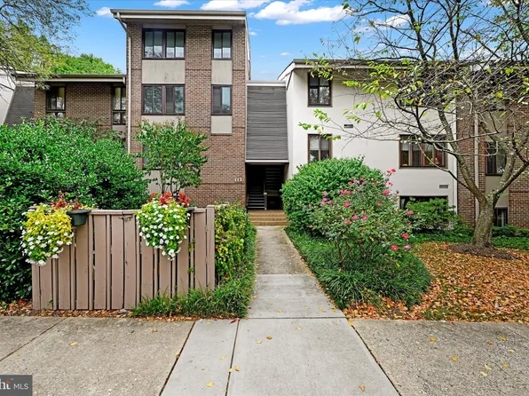 113 Cross Keys Rd Unit R113d, Baltimore, MD 21210