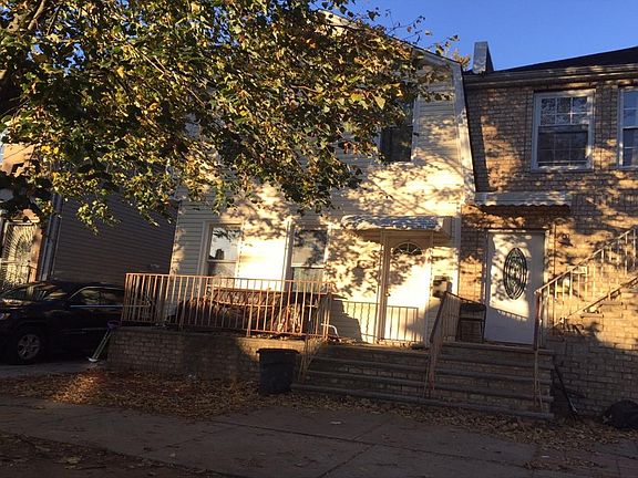 3rd image of 14038 Latham Ln