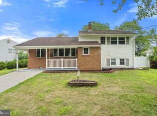 923 Bentley Rd, Lindenwold, NJ 08021