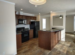 472 Van Buren Cir #472, Davison, MI 48423