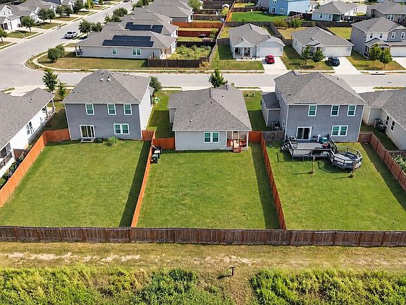 5th image of 130 Satsuma Ln