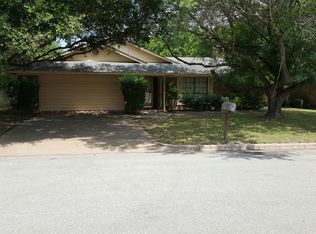 124 Russell Ln, Hewitt, TX 76643