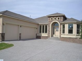 5674 W 28th Ave, Kennewick, WA