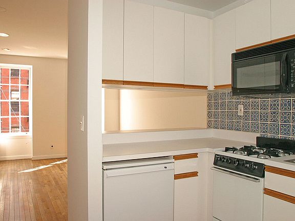 3rd image of 229 E 89th St APT 3FE