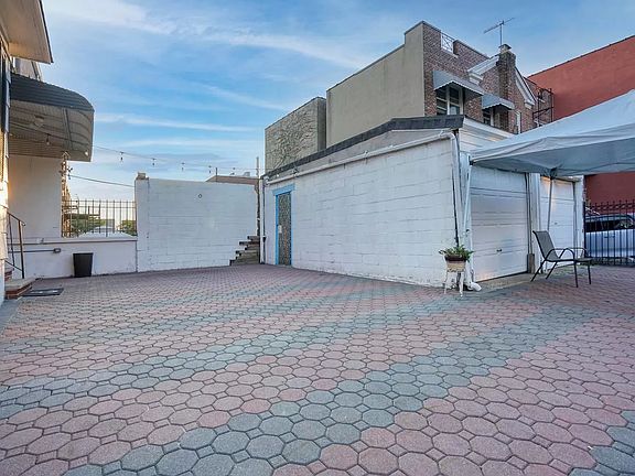 5th image of 47-60 48th St