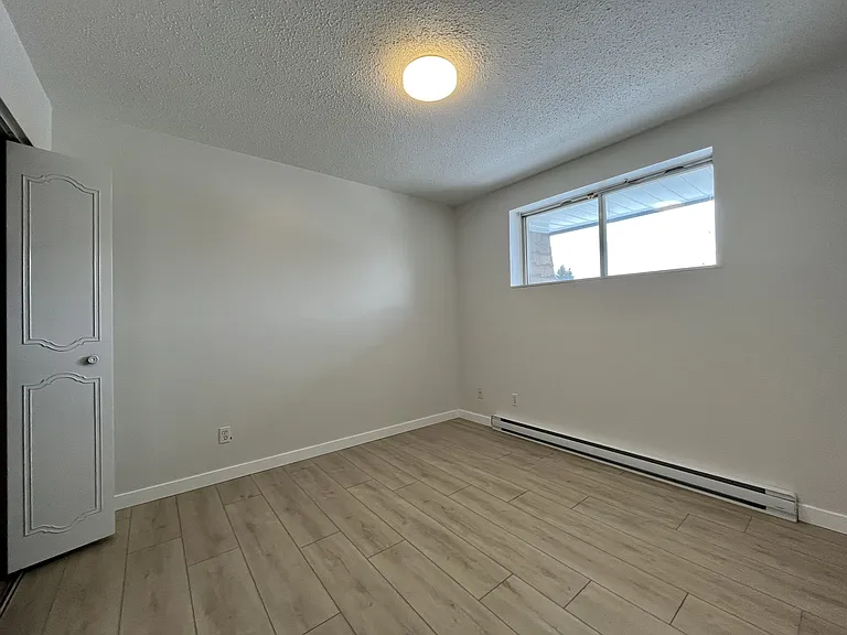 306 Balsam St #20 — Photo 15