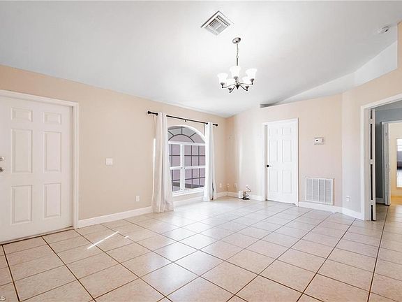5th image of 271 Everglades BLVD N