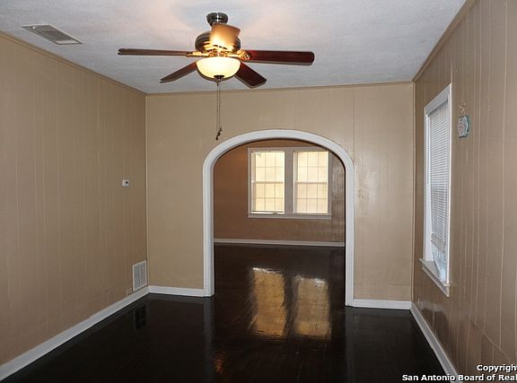 4th image of 934 SW 38th St
