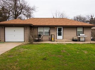 1208 W Walnut St, El Reno, OK 73036