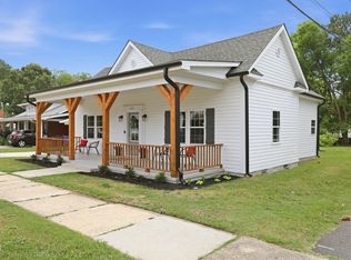 213 W Parrish Dr, Benson, NC 27504