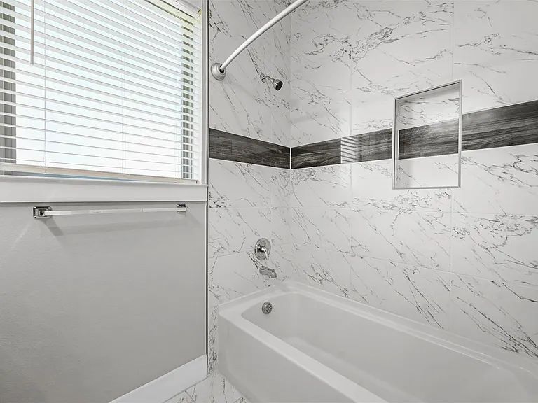204 N Getzendaner Ave — Photo 14