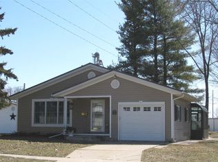 401 W 8th St, Tipton, IA 52772