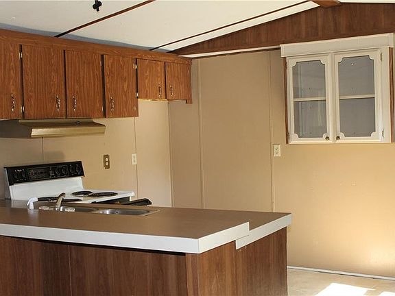 5th image of 37720 Oak Forest Dr