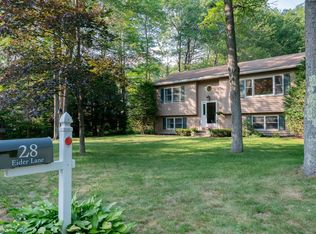 28 Eider Ln, Topsham, ME 04086
