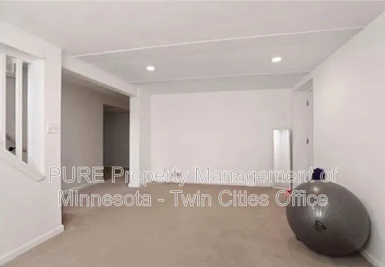 2616 Utica Ave S — Photo 15