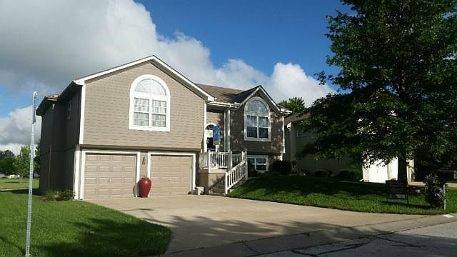1st image of 828 Meadowood Dr