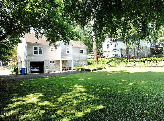 5th image of 4107 Sunbury Ave