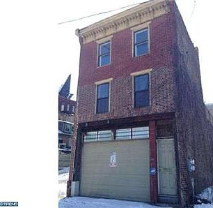 1st image of 418 Wood St