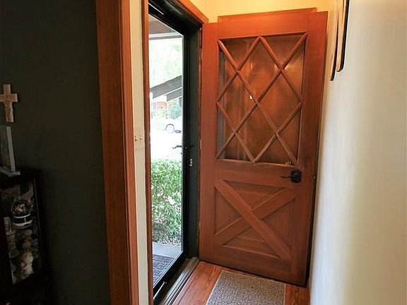 3rd image of 305 W 29th Ave
