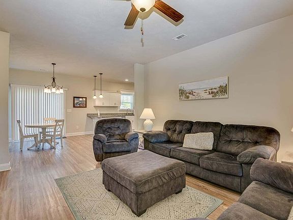 5th image of 351 Fox Haven Drive