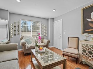 8 Tappan St, Providence, RI 02908