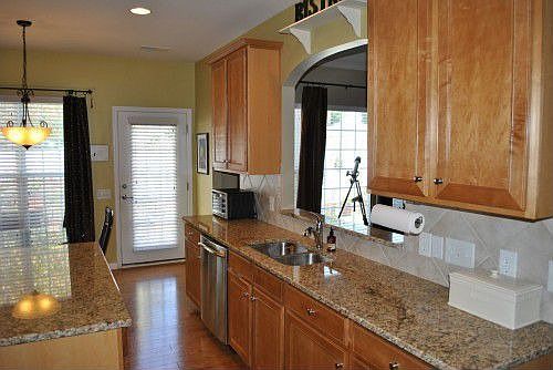 4th image of 10405 Blairbeth St