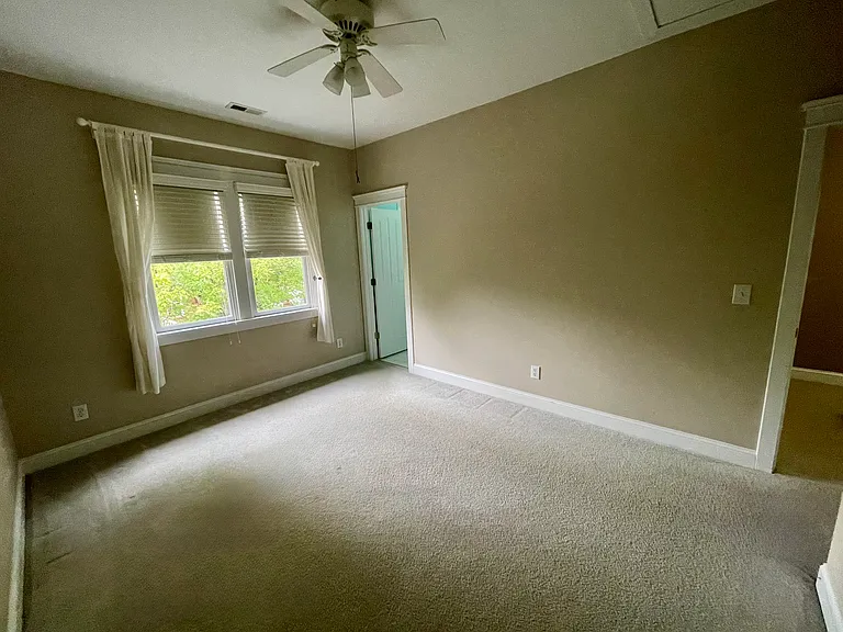 112 Westside Dr — Photo 14