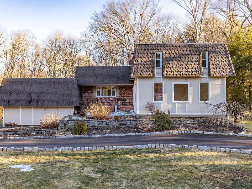 19 Rocklyn Drive