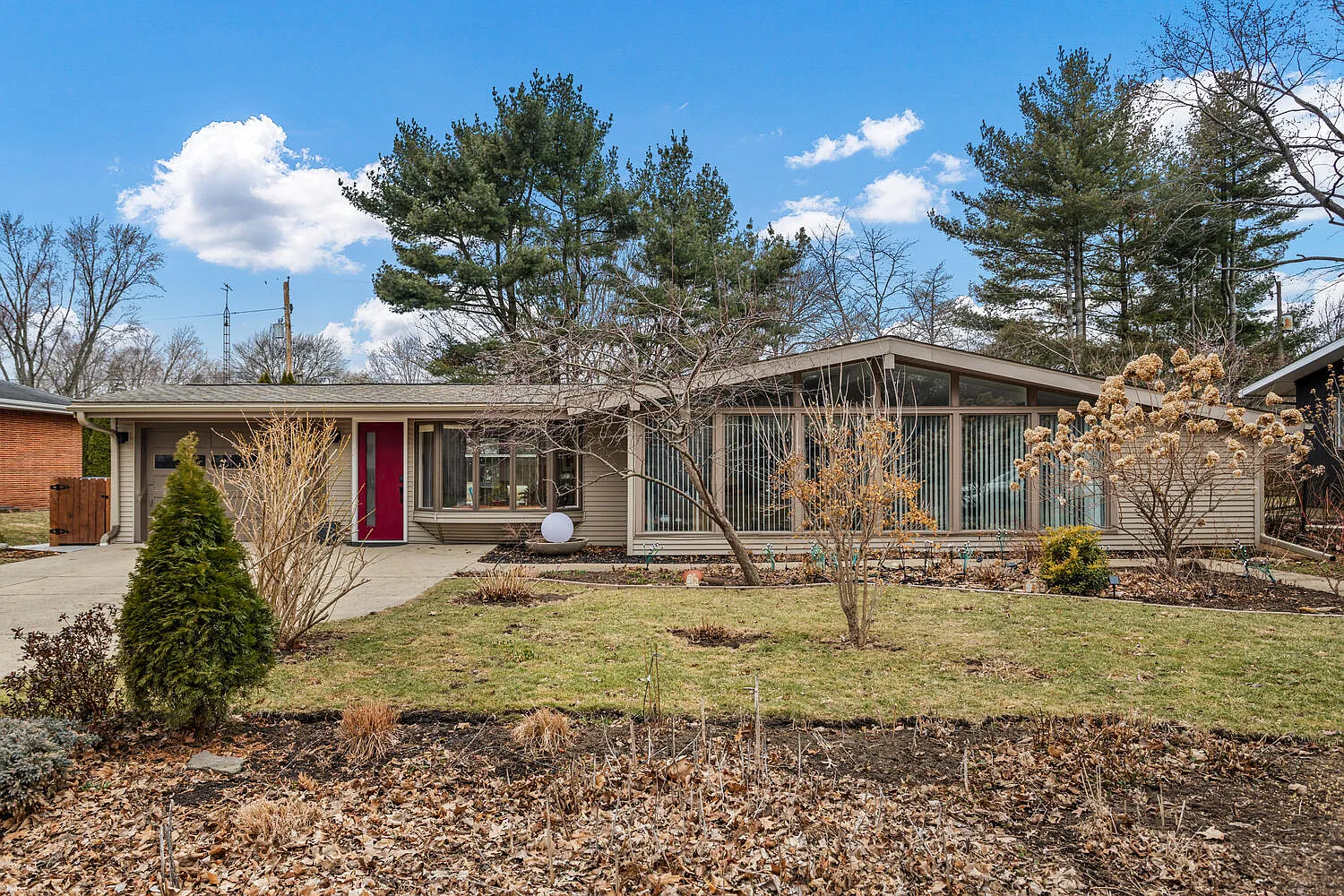 1506 Maywood Dr photo 1