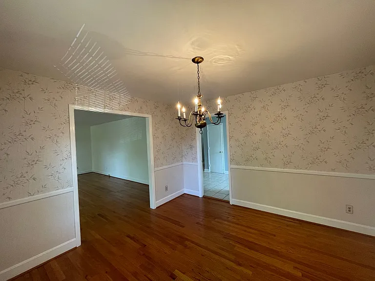 7327 Meadowdale Ln — Photo 5