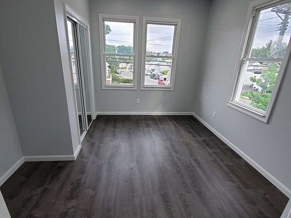 5th image of 131 Passaic Ave #2L