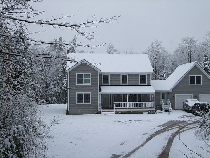 2nd image of 25 Fish St