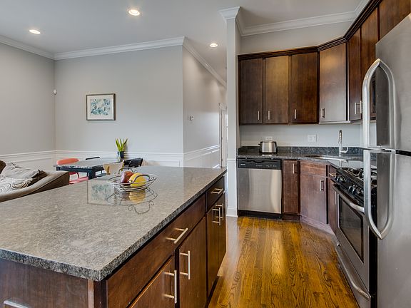 4th image of 1509 W Balmoral Ave APT 4
