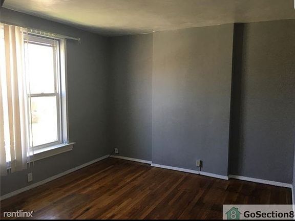 3rd image of 1441 Rowan Ave