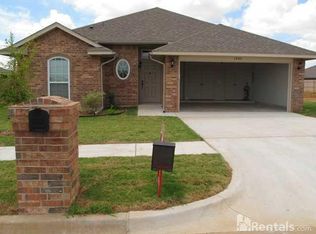 1005 Cimarron Creek Dr, Yukon, OK 73099