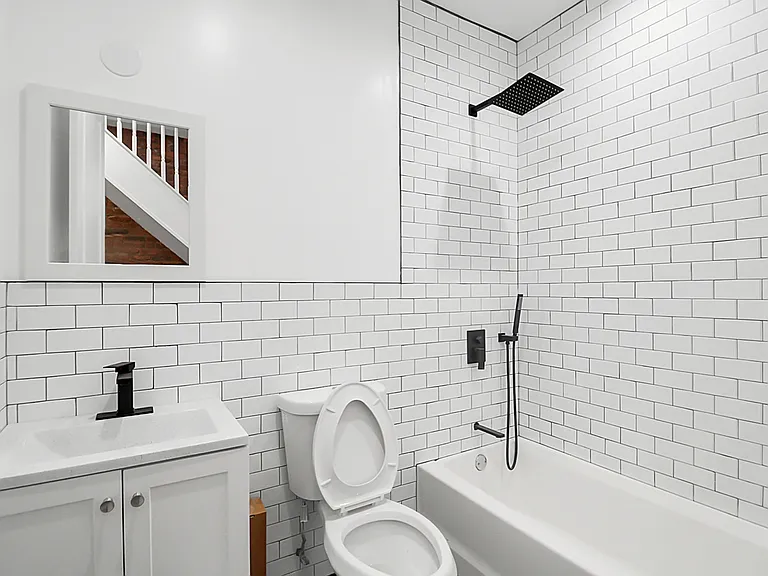 707 Lafayette Ave #2 — Photo 23
