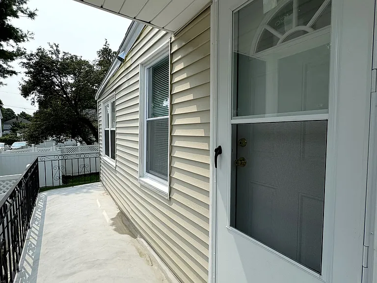 79 Main St #3 — Photo 16