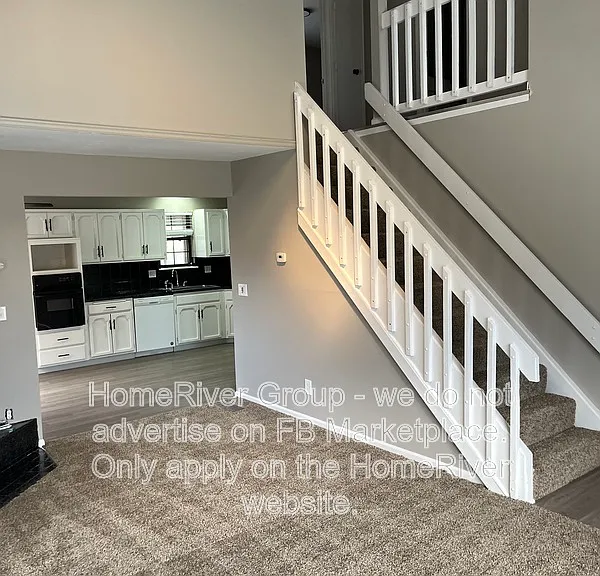 11029 N Oak Trfy — Photo 4