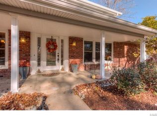 41 Forestvale Dr, Chesterfield, MO 63017
