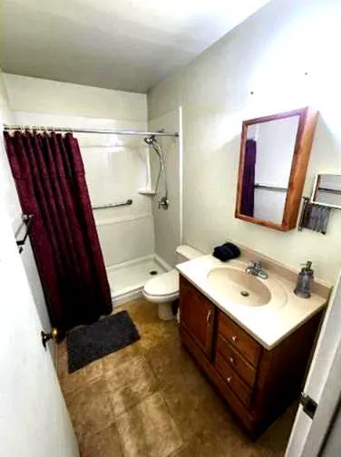 4 bed, 2.0 bath, 1450 sqft, $845 — Photo 2