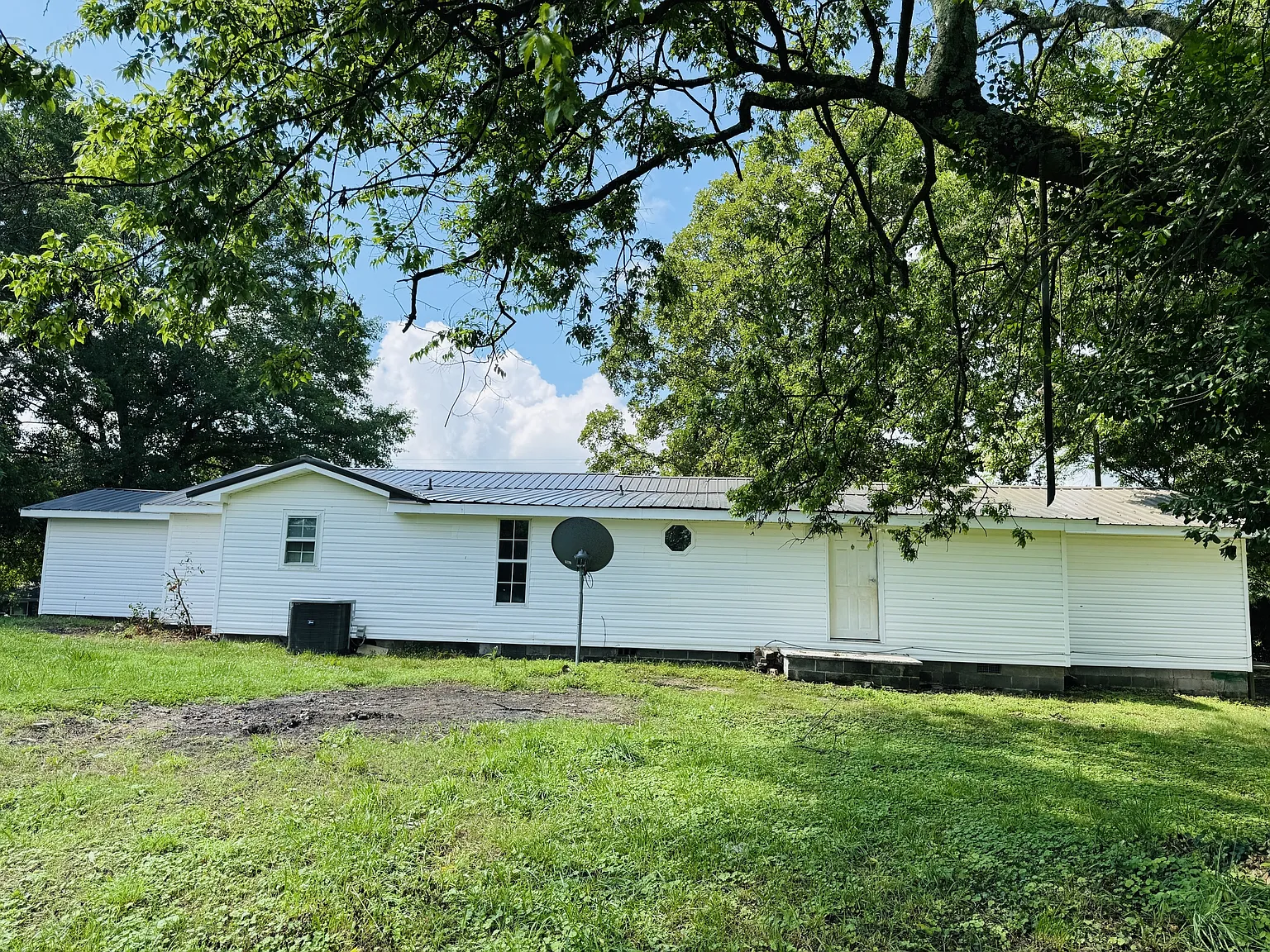 7542 Section Line Road - 1 — Photo 4